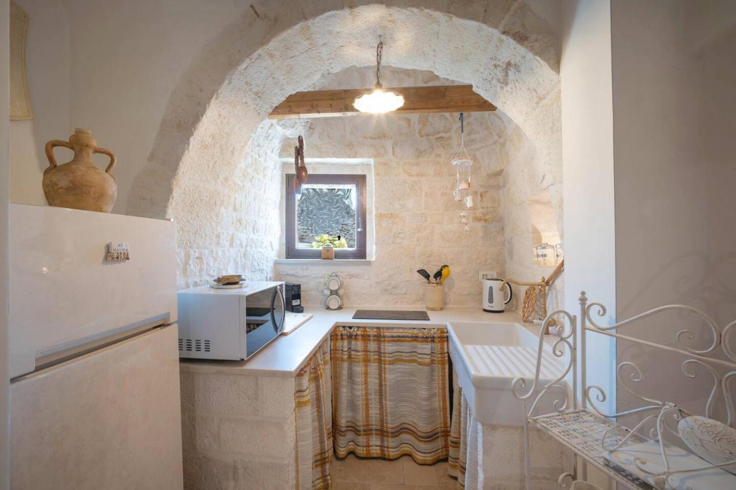 Valle D'Itria Trulli E Alcova Mikael ชิสแตร์นีโน ภายนอก รูปภาพ